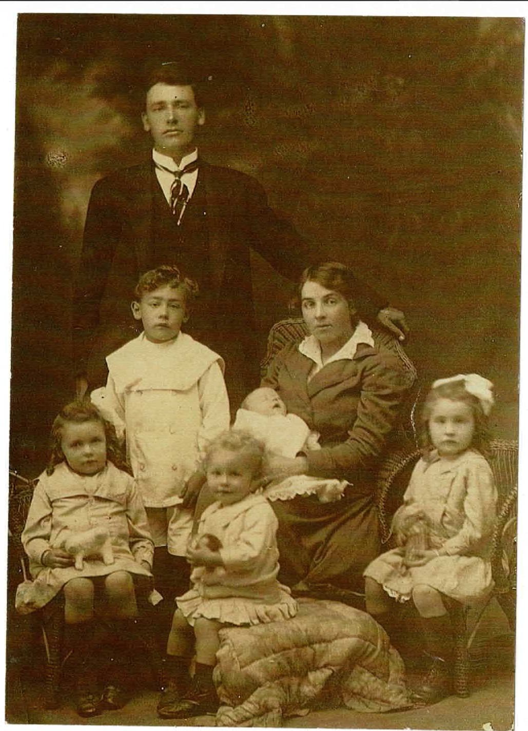 Williamson family, circa 1919